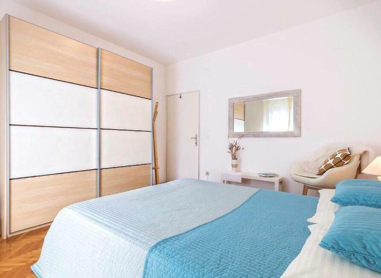 Apartman Eta Appartement Pula Buitenkant foto
