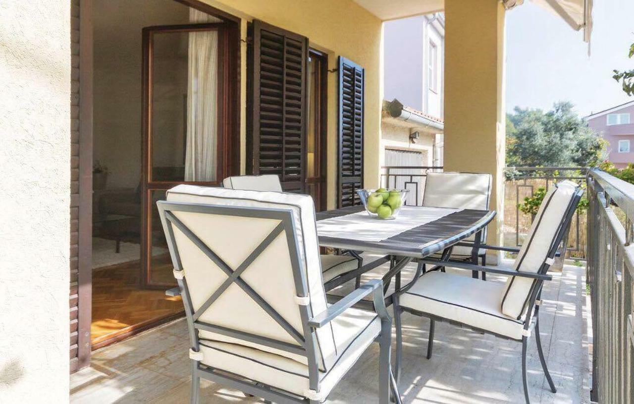 Apartman Eta Appartement Pula Buitenkant foto